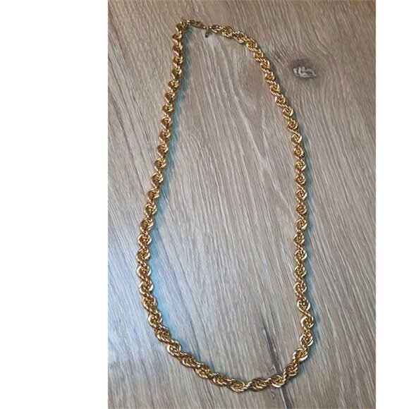 VINTAGE Monet Solid Yellow Gold Tone Necklace - Picture 2 of 4